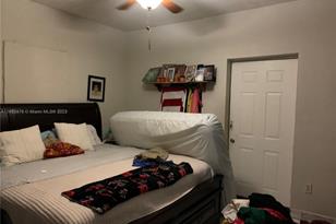 1104 NW 6th St, Miami, FL 33136 - Photo 9