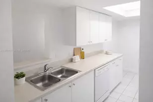 5077 NW 7th St, Miami, FL 33126 - Photo 7