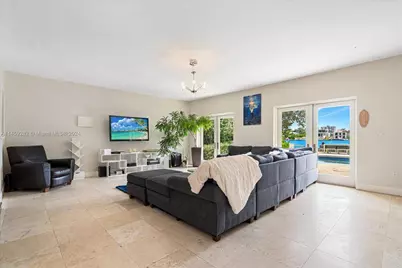 433 E Dilido Dr, Miami Beach, FL 33139 - Photo 19