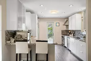 433 E Dilido Dr, Miami Beach, FL 33139 - Photo 15