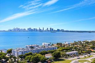 7601 E Treasure Dr, North Bay Village, FL 33141 - Photo 9