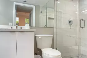 2069 S Ocean Dr, Hallandale Beach, FL 33009 - Photo 15