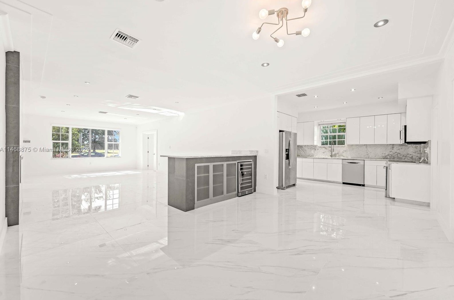 345 Fairway Dr, Miami FL exterior