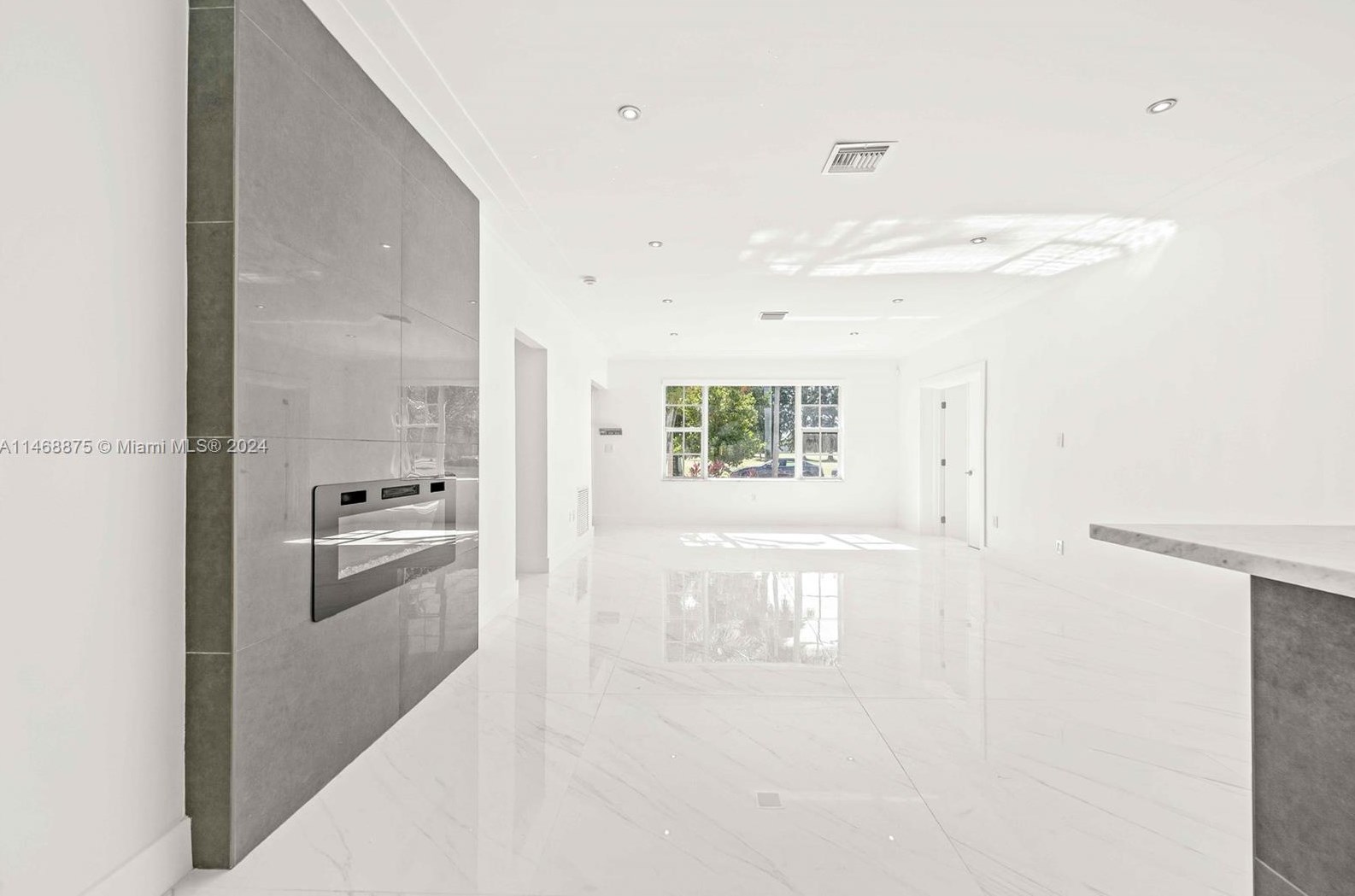 345 Fairway Dr, Miami FL exterior