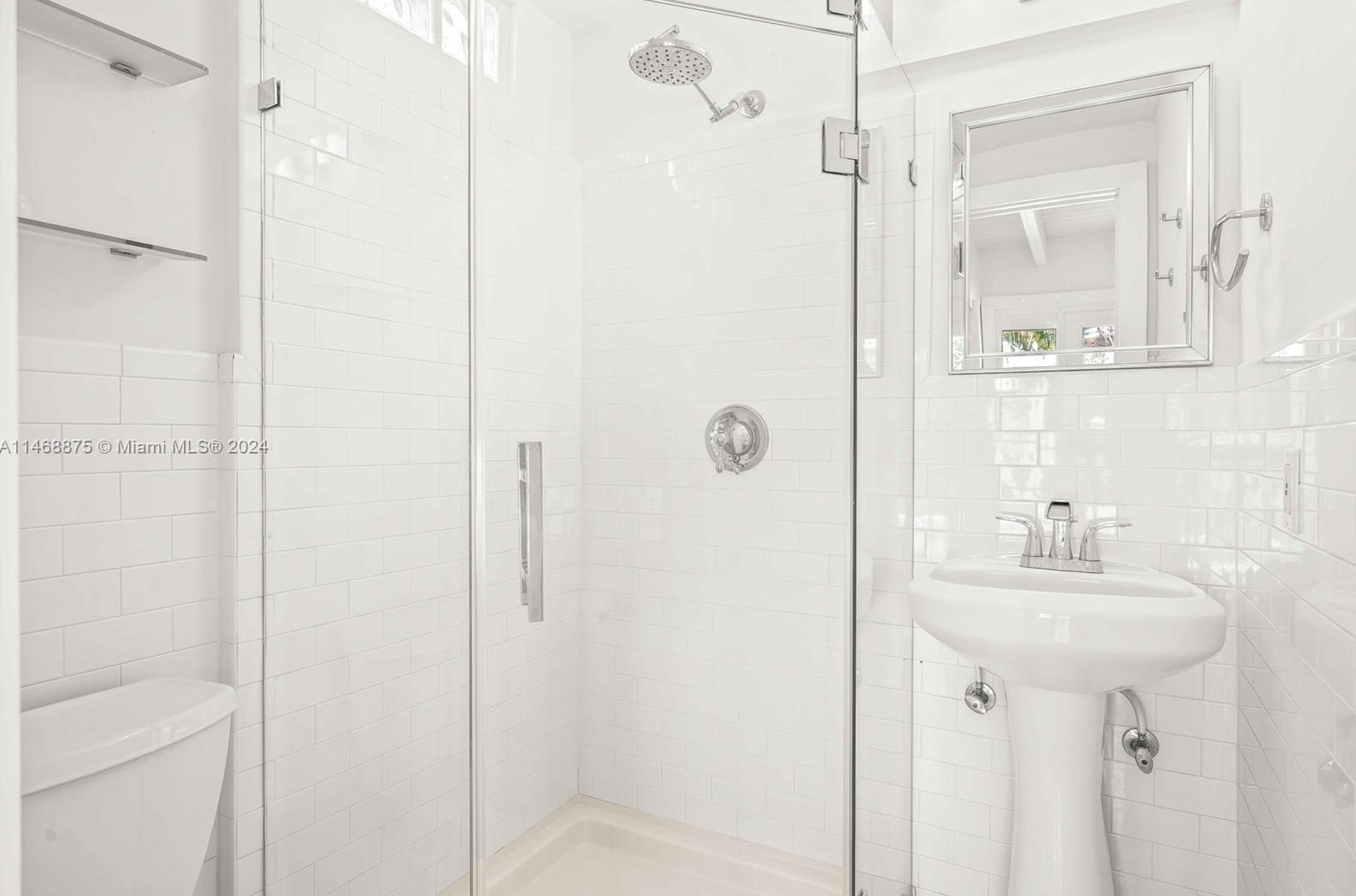 345 Fairway Dr, Miami FL exterior