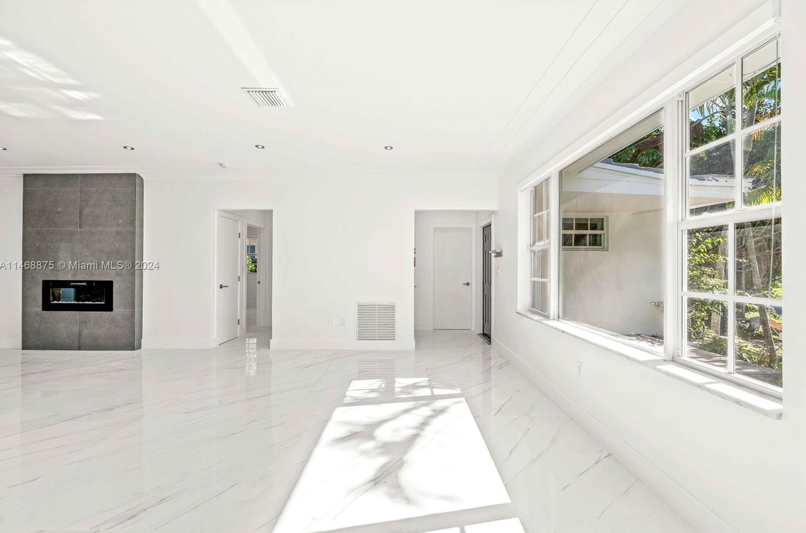 345 Fairway Dr, Miami FL exterior