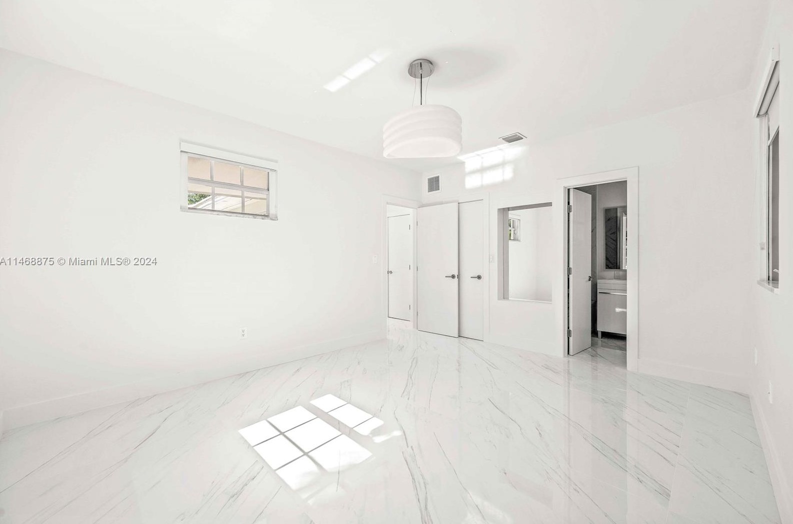 345 Fairway Dr, Miami FL exterior