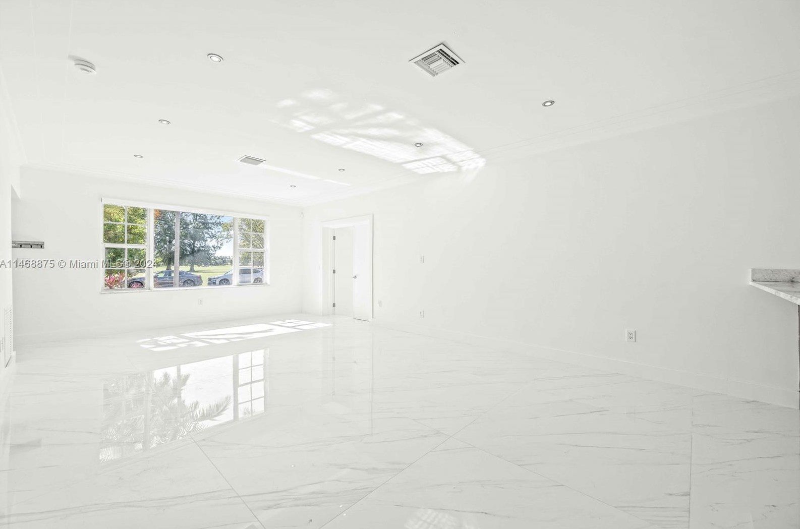 345 Fairway Dr, Miami FL exterior