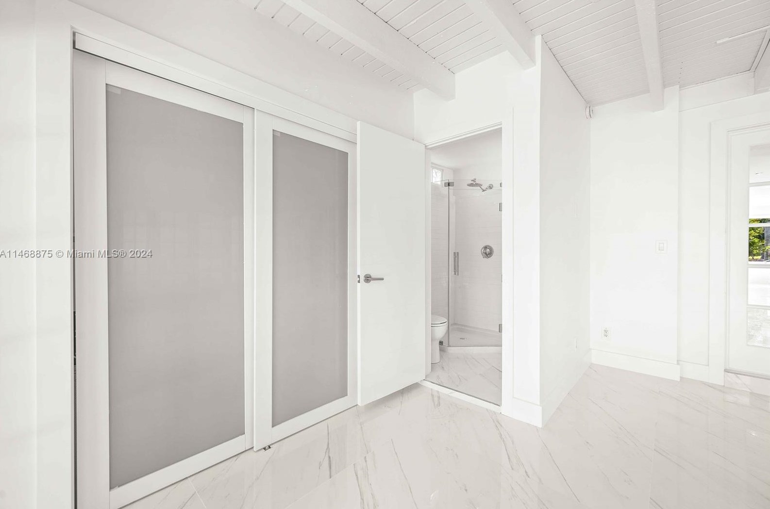 345 Fairway Dr, Miami FL exterior