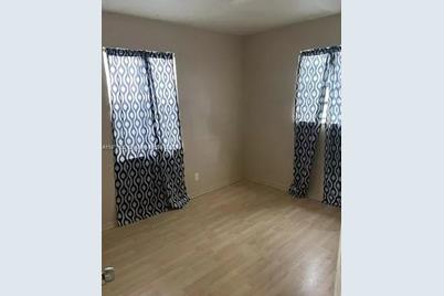 1817 NW 25th Ave, Fort Lauderdale, FL 33311 - Photo 5