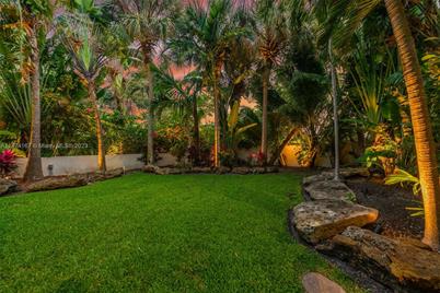 1173 NE 104th St, Miami Shores, FL 33138 - Photo 69