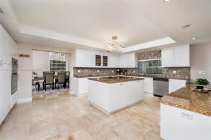 1173 NE 104th St, Miami Shores, FL 33138 - Photo 49