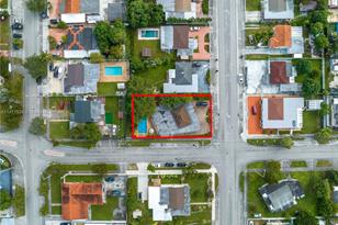 901 E 32nd St, Hialeah, FL 33013 - Photo 23