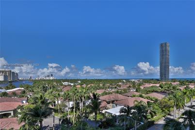 19380 Collins Ave #726 - Photo 1