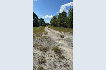341 Moon River Ave, Lake Placid, FL 33852 - Photo 3