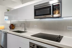 102 24th St, Miami Beach, FL 33139 - Photo 11