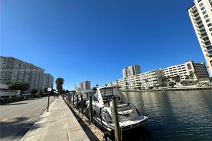 500 Bayview Dr, Sunny Isles Beach, FL 33160 - Photo 23