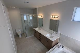 3562 Forest View Cir, Dania Beach, FL 33312 - Photo 55