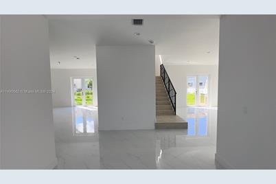 3562 Forest View Cir, Dania Beach, FL 33312 - Photo 7