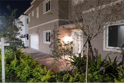 3562 Forest View Cir, Dania Beach, FL 33312 - Photo 75