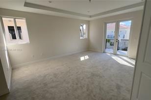 3562 Forest View Cir, Dania Beach, FL 33312 - Photo 45