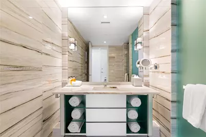 2201 Collins Ave #1226, Miami Beach, FL 33139 - Photo 13