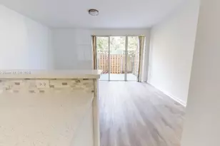 2933 Se 2nd Dr #7, Homestead, FL 33033