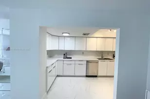 18041 Biscayne Blvd, Aventura, FL 33160 - Photo 19