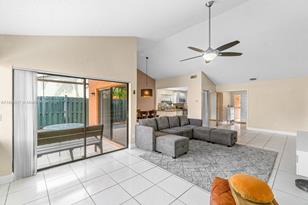 6106 Aloma Ln, Boca Raton FL  33433-1759 exterior