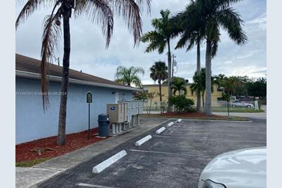 617 Ixoria Ave #29, Fort Pierce, FL 34982 - Photo 5