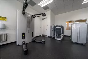 1200 Brickell Bay Dr, Miami, FL 33131 - Photo 23