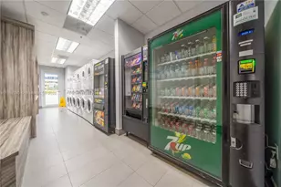 1200 Brickell Bay Dr, Miami, FL 33131 - Photo 21