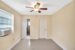 210 N 72nd Ave, Hollywood, FL 33024 - Photo 27