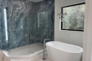 2 Hough Dr, Miami Springs, FL 33166 - Photo 23