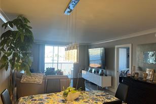 410 Golden Isles Dr, Hallandale Beach, FL 33009 - Photo 5