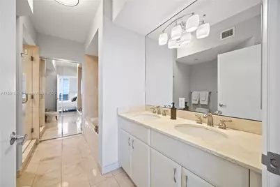 6365 Collins Ave #4106, Miami Beach, FL 33141 - Photo 17