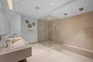 800 South Pointe Dr, Miami Beach, FL 33139 - Photo 9