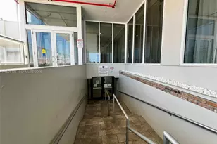 19201 Collins Ave, Sunny Isles Beach, FL 33160 - Photo 43