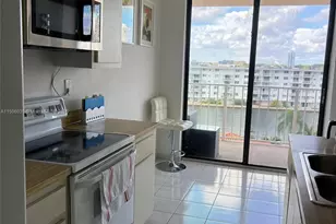 290 174th St, Sunny Isles Beach, FL 33160 - Photo 7