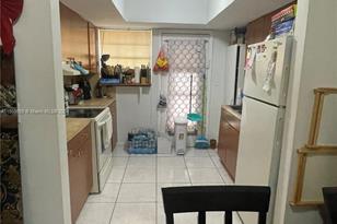 11840 NE 19th Dr, North Miami, FL 33181 - Photo 5