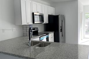 190 NW 57th St, Miami, FL 33127 - Photo 7