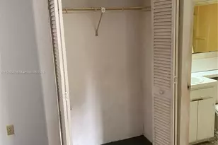 1256 NE 149th St, Miami, FL 33161 - Photo 13