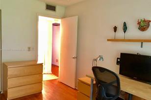 300 SW 134th Way, Pembroke Pines, FL 33027 - Photo 9