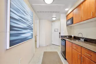 18001 Collins Ave, Sunny Isles Beach, FL 33160 - Photo 11