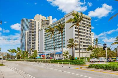 19201 N Collins Ave #1117, Sunny Isles Beach, FL 33160 - Photo 21