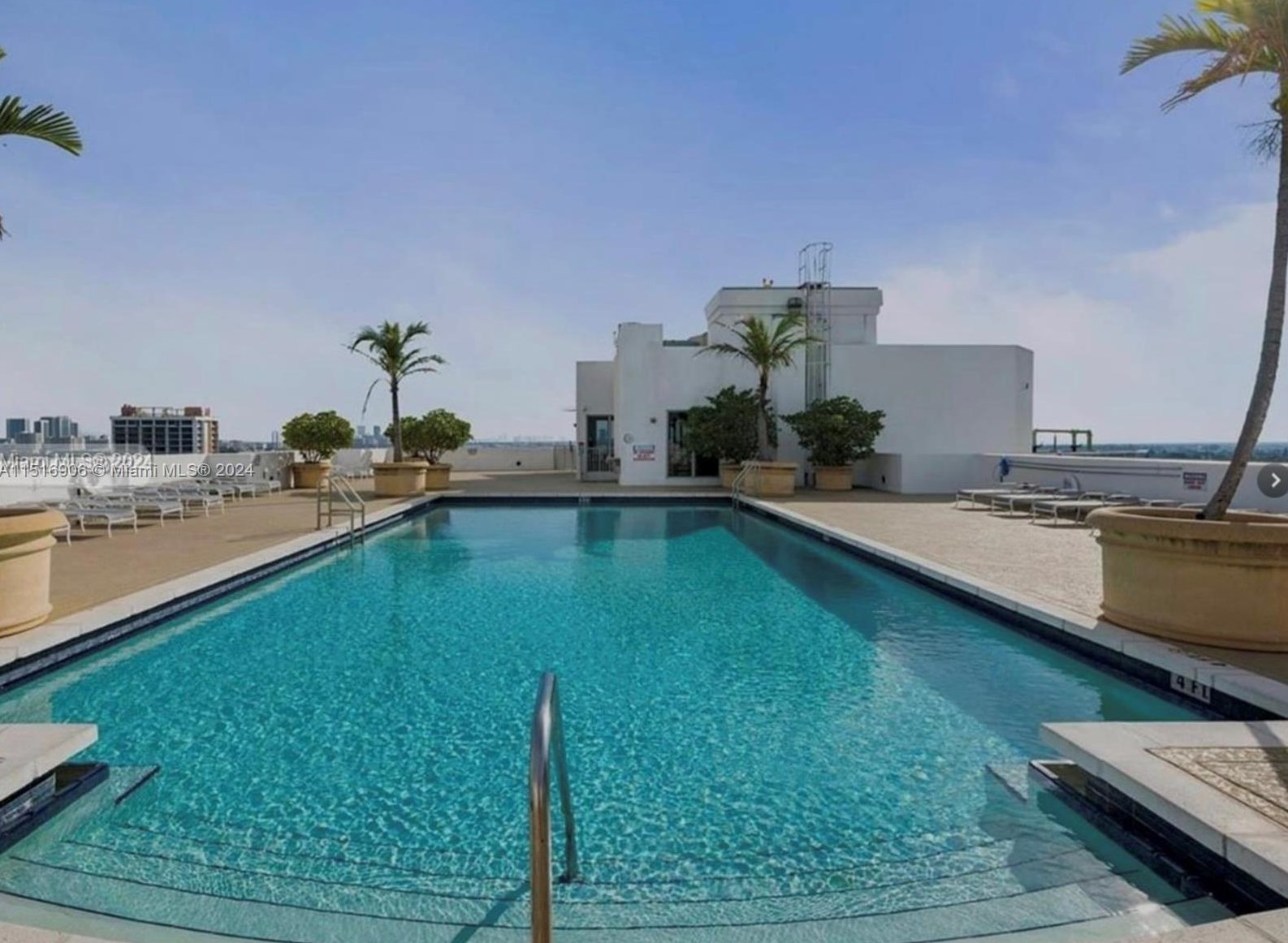 1830 Radius Dr, Hollywood FL  33020-7702 exterior