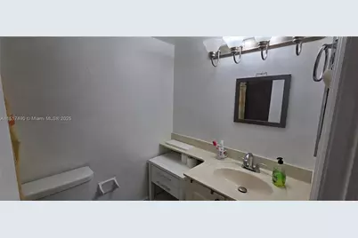 606 W 81st St #117, Hialeah, FL 33014 - Photo 9