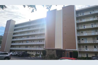 1001 NE 14th Ave #201, Hallandale Beach, FL 33009 - Photo 9
