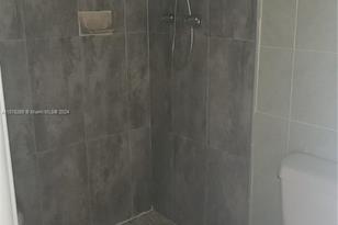 1001 NE 14th Ave, Hallandale Beach, FL 33009 - Photo 19