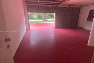 8900 NE 1st Ave, El Portal, FL 33138 - Photo 29